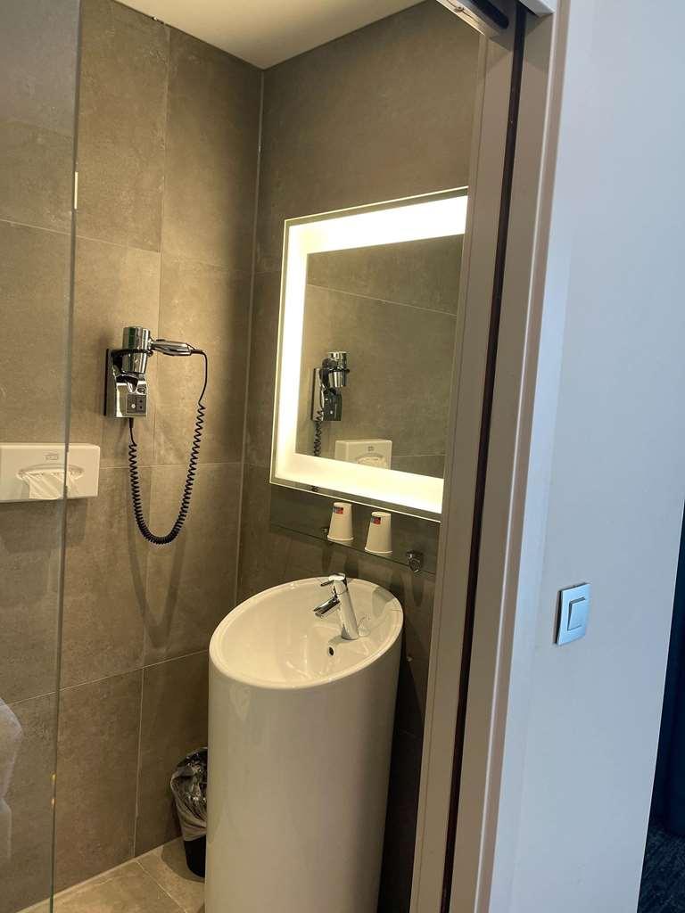 Ibis Styles Nivelles Hotel Eksteriør billede